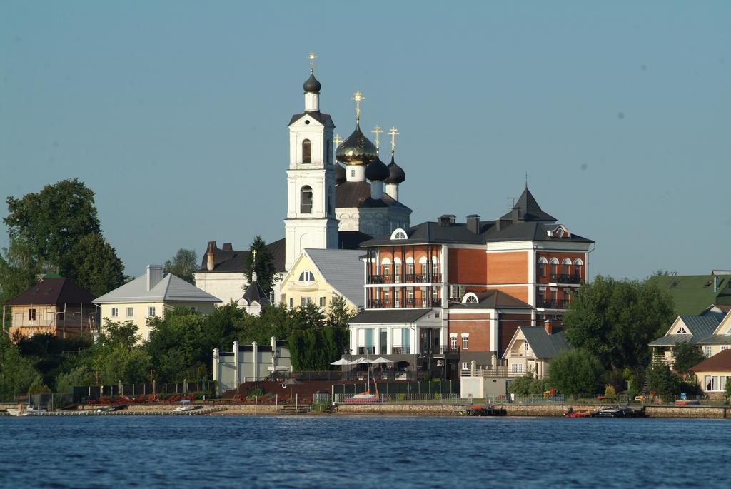 Hotel Dafna Sverdlovo Luaran gambar